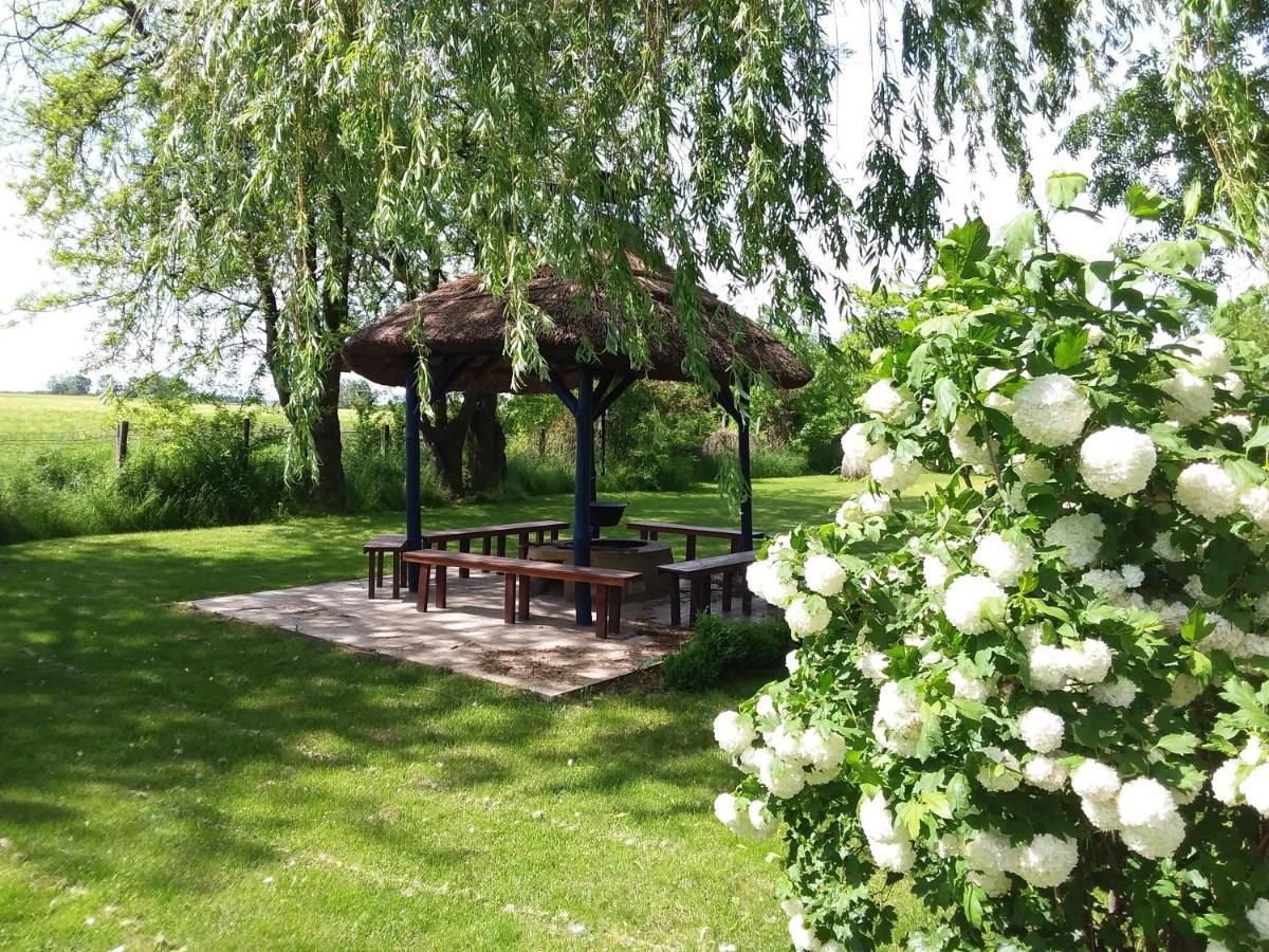 Herberg Tisza Tiszabábolna Exterior foto