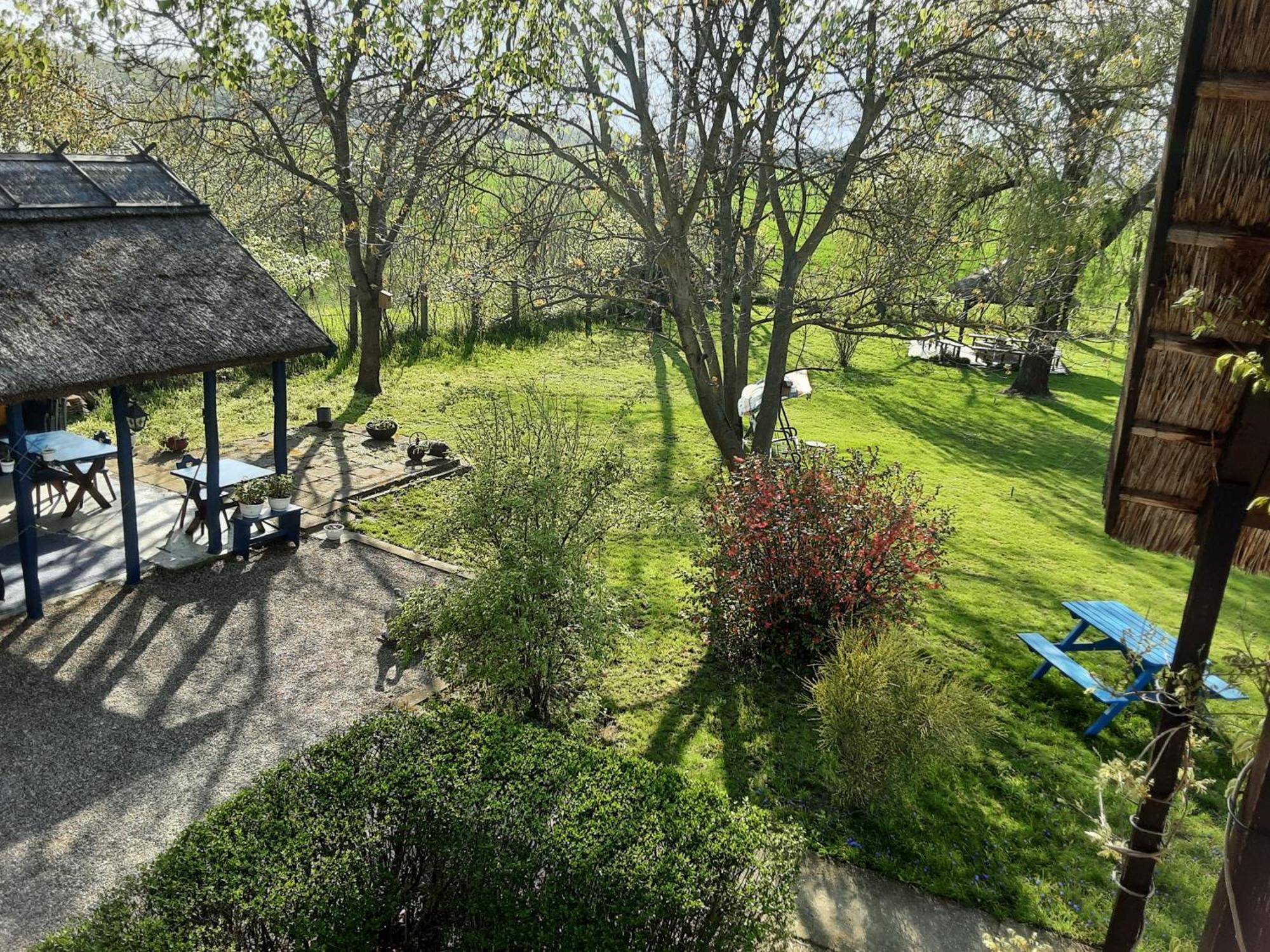 Herberg Tisza Tiszabábolna Exterior foto